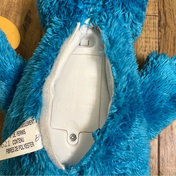 Hasbro Sesame Street Talking Cookie Monster 13” Plush Works - Picture 8 of 9